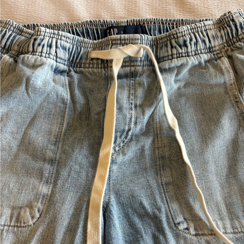 GAP Light Blue Denim Elastic Waist